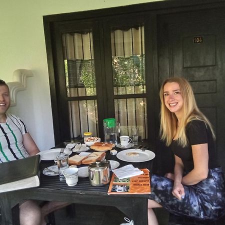 Amron Resort Sigiriya Værelse billede